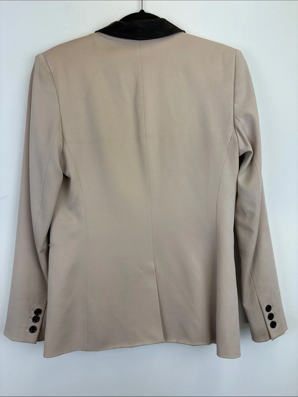 Alice And Olivia Jacket Beige With Black Lamb skin Collar Size small